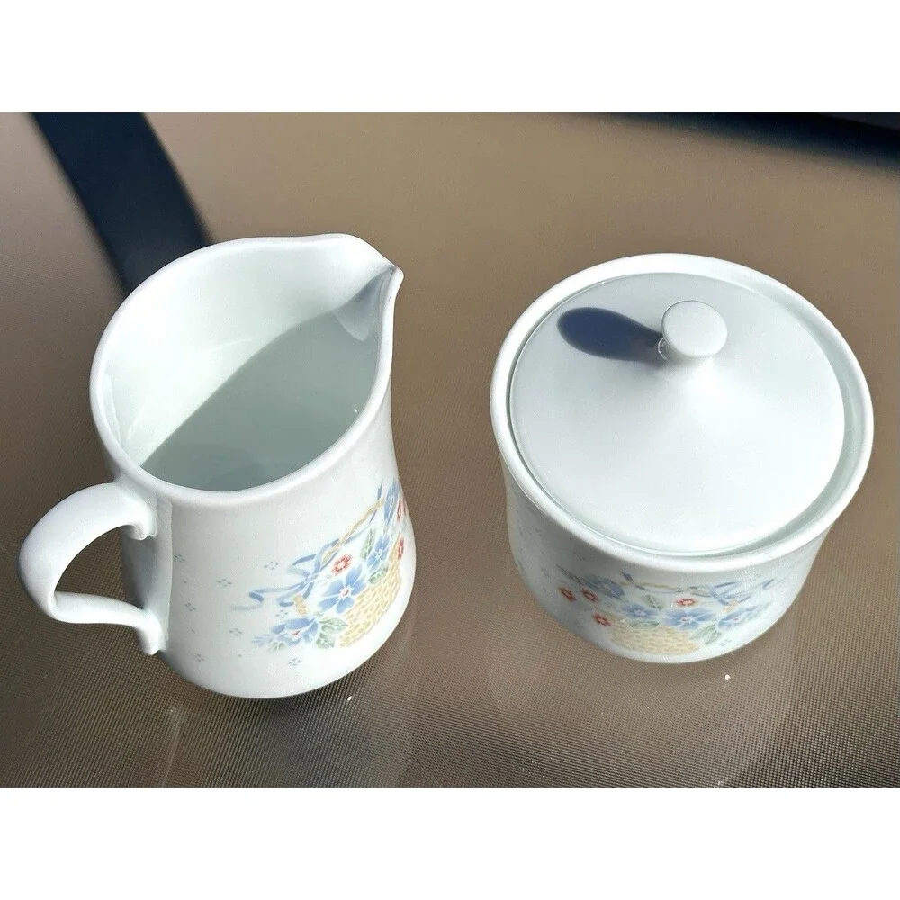 Corning Creamer & Sugar Bowl With Lid In The Country Cornflower Pattern